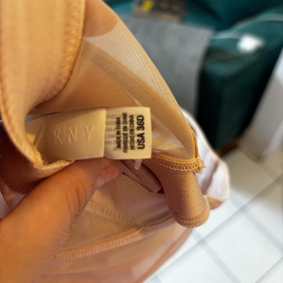 DKNY bodysuit - lingerie - light light pink never worn - pics dont do it justice - Picture 4 of 6